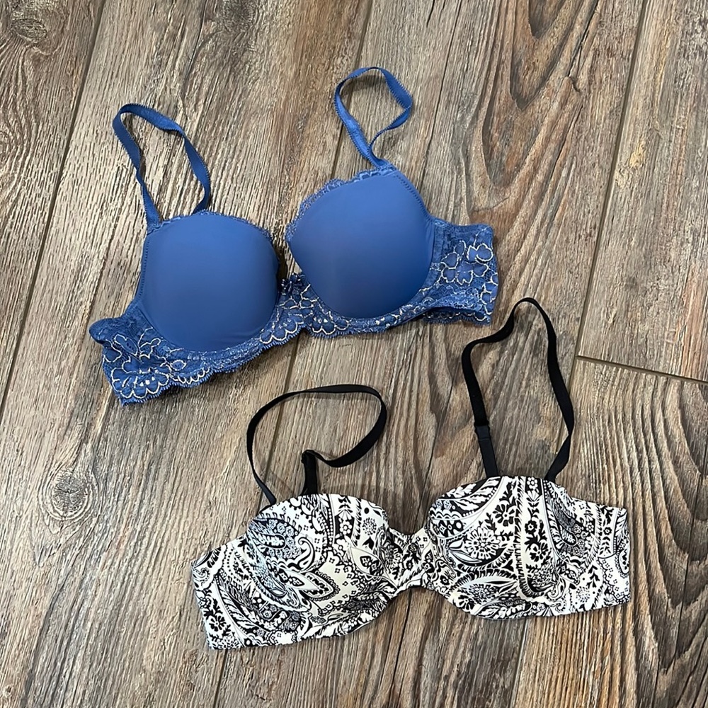 Like new! Set of 2 Victoria secret bras